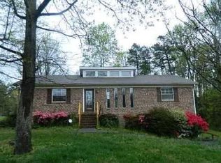 2201 Sunset Rd, Charlotte, NC 28216
