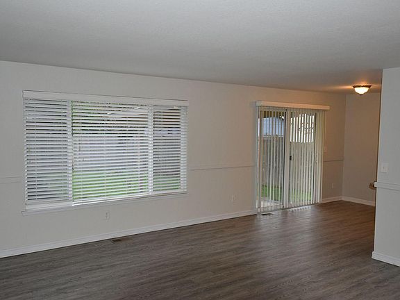 5th image of 12591 43rd Ave NE