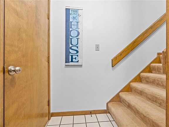 Entry Foyer 