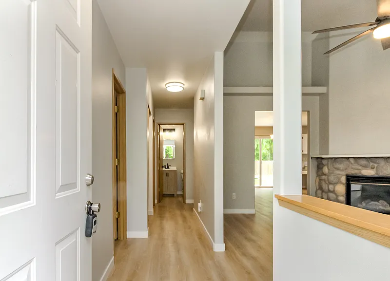 2 bed, 2.0 bath, 1000 sqft, $2,399 — Photo 4