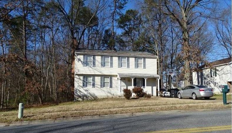 2nd image of 7736 Harmans Rd