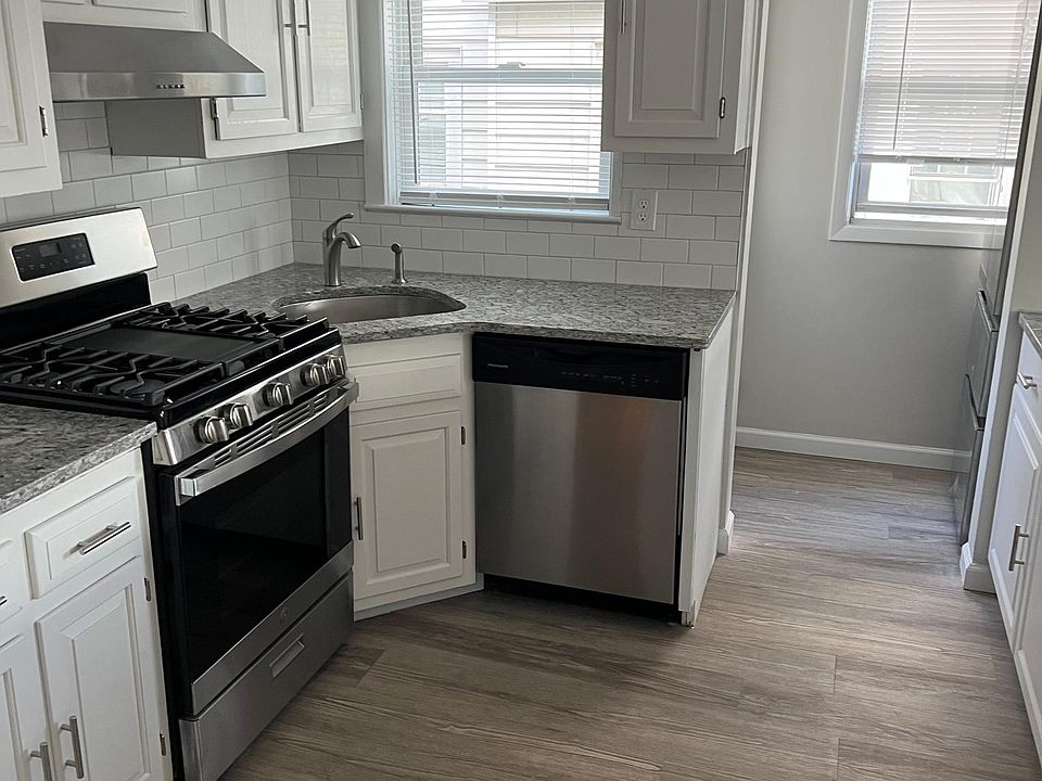 1st image of 4 Pearl Ave #2