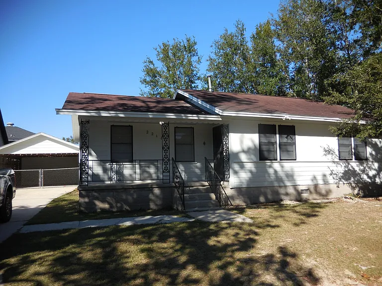 2218 W Jackson St — Photo 1