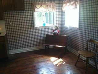 3rd image of 32 Pine St