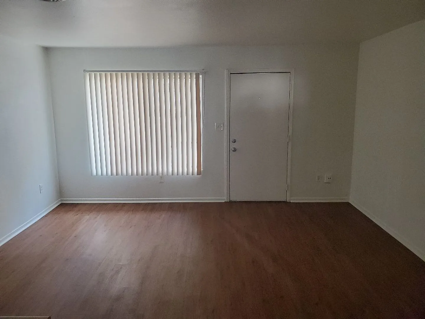 9146-9160 Kenwood Drive — Photo 2