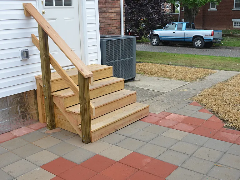 134 9th Ave W — Photo 25