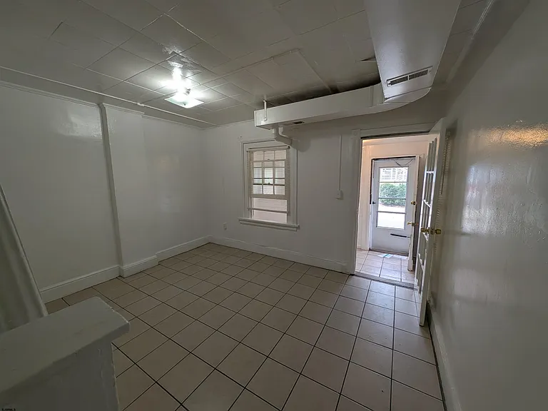 349 N Ocean Ave — Photo 9