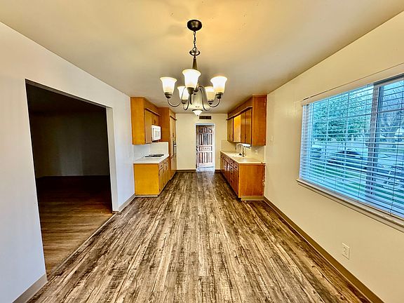 4th image of 1422 S 10th St