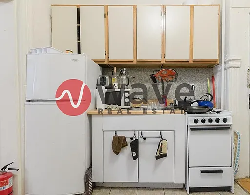 Rented by Wave Real Estate Group | media 15