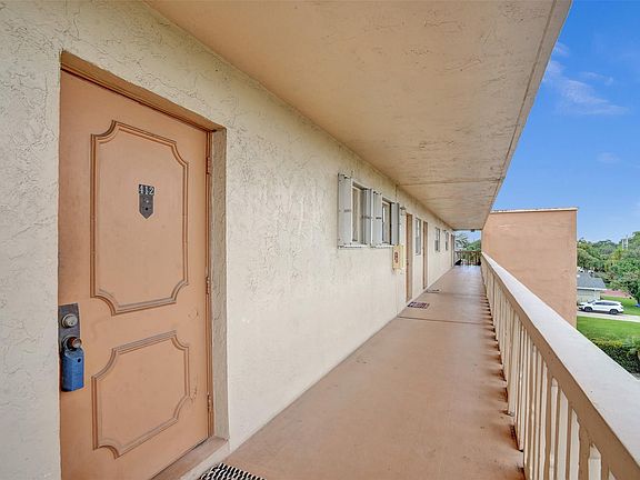 5th image of 5100 SW 90th Avenue #412