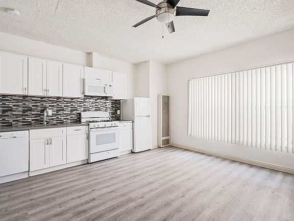 3rd image of 738 S Mariposa Ave APT 107