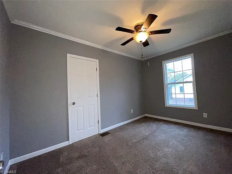 2053 W Clemmonsville Rd — Photo 17