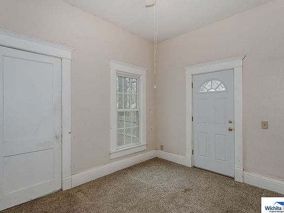 2nd image of 843 S Emporia Ave