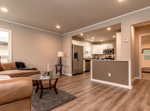 4th image of 411 M St NE