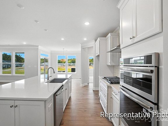 2nd image of 3315 Whispering Creek Dr