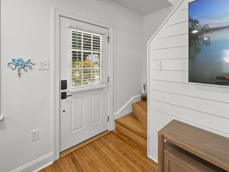 8805 Monmouth Ave — Photo 23