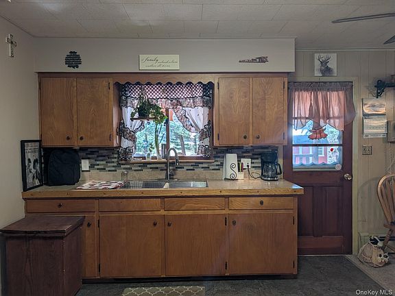 5th image of 47 Forman Road