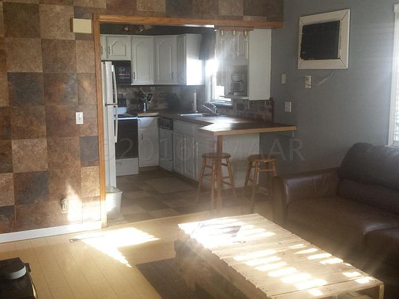3rd image of 912 6th Ave N