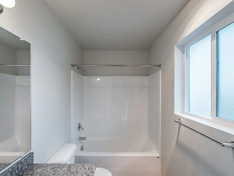 Cherry Glen Apartments — Photo 43