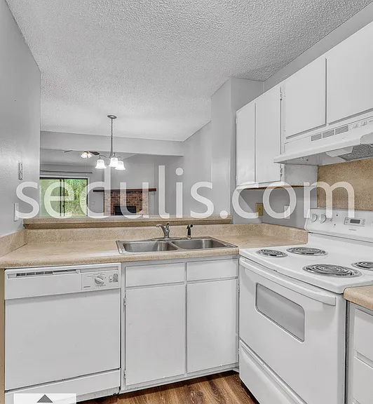 801 Temple Rd #A — Photo 12