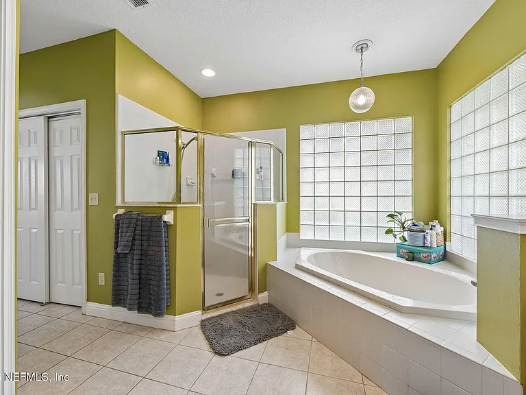 8342 Amherst Hills Ln — Photo 20