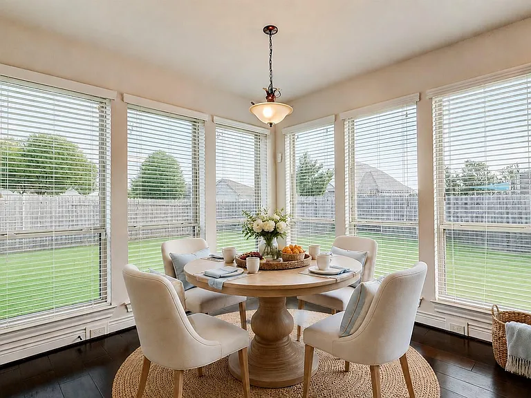 4006 Misty Waters Ln — Photo 17