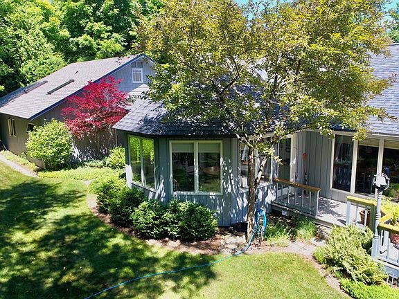 5th image of 2536 Fieldcrest Ln