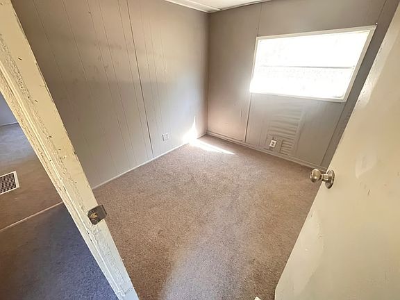 3rd image of 347 Old Ln