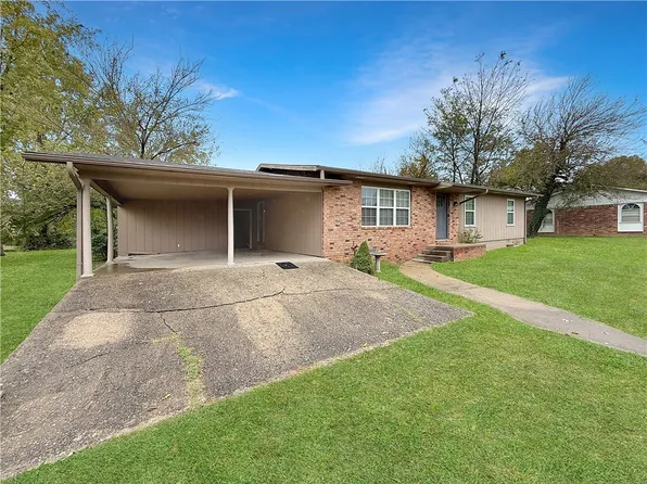 326 Homewood Pl, Lowell, AR 72745