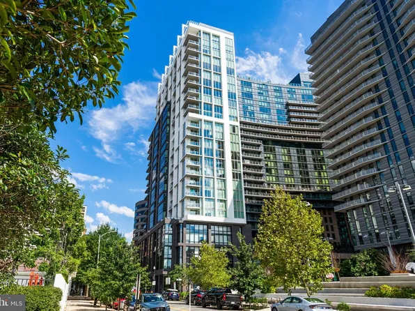 1781 Pierce St #1201, Arlington, VA 22209