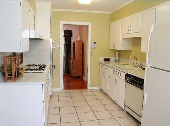 2nd image of 119 Alonda Dr