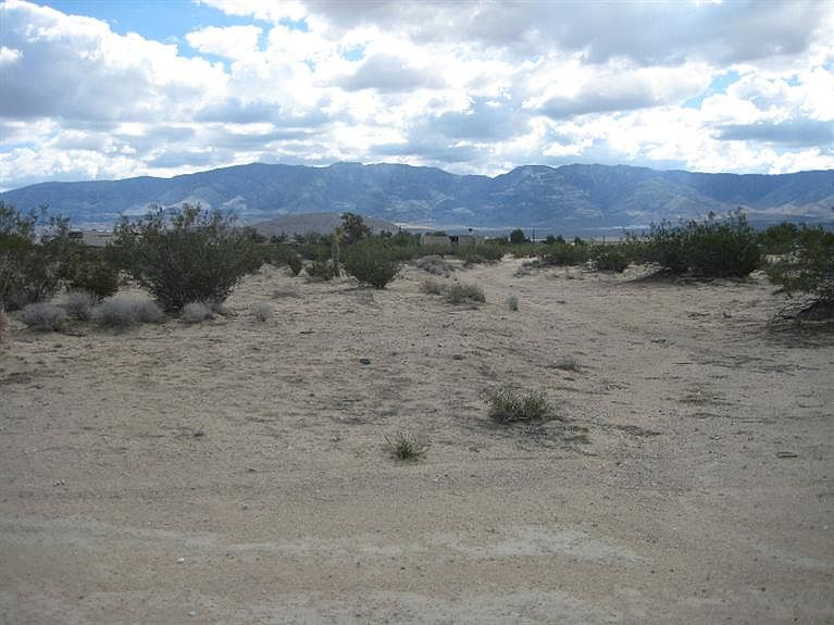 2nd image of 33388 Sunrise Rd