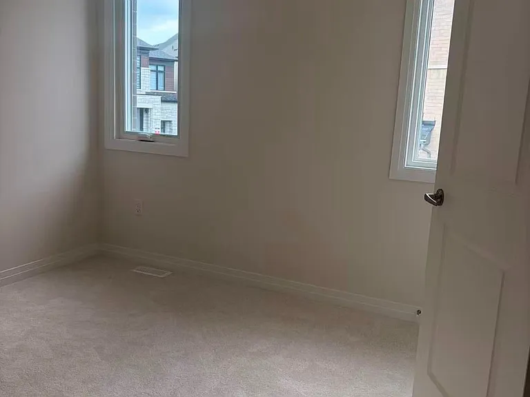 2909 Nakina St — Photo 12