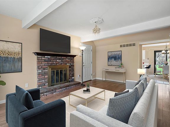 2nd image of 2344 Charlemagne Dr