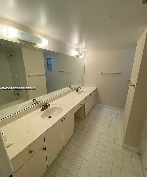 4205 N University Dr #208 — Photo 10