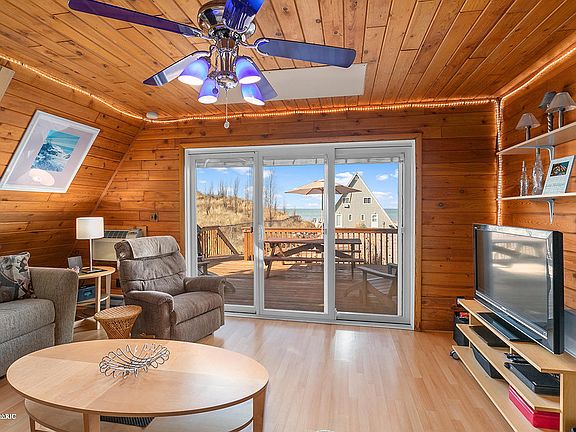 4th image of 5340 Notre Dame Ave APT 21