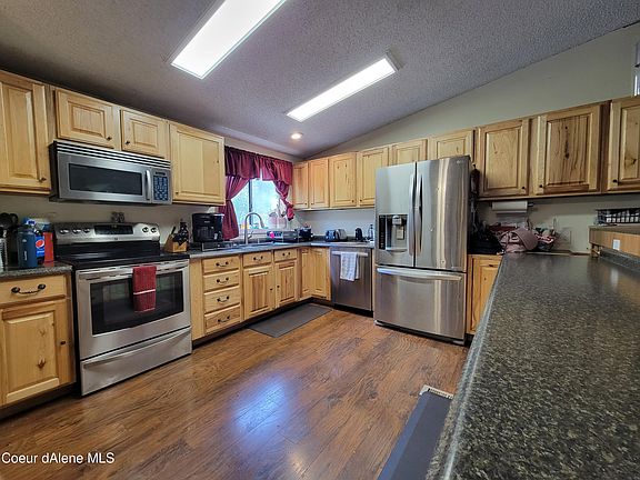 5th image of 5505 E Freemont St