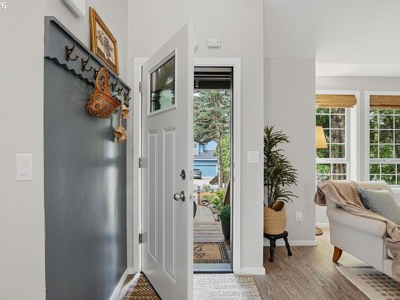 5th image of 8908 SW 50th Ave