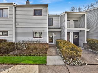 9 Beverly Ct, Tinton Falls, NJ 07724