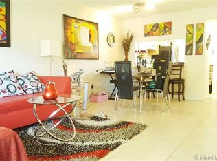 10472 NW 10th St #103, Pembroke Pines, FL 33026