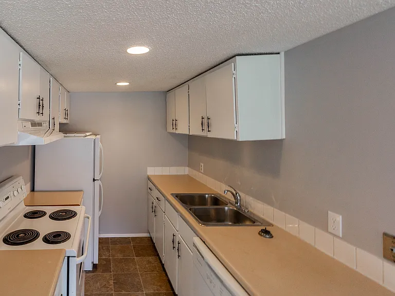 200 Brookpark Dr SW #523 — Photo 7