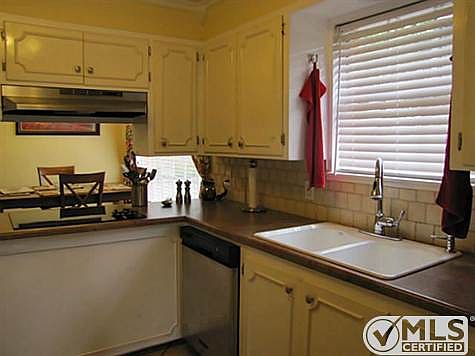 4th image of 4071 N 10th St