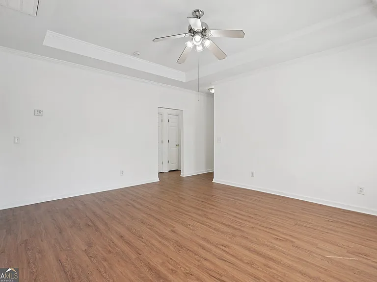 2596 Bates St SE — Photo 10