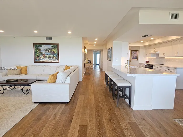 4001 N Ocean Blvd #702 — Photo 15