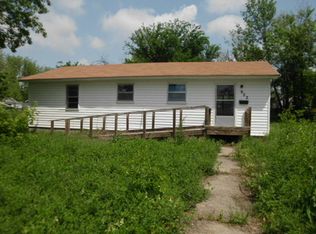 922 E 7th St, Holdenville, OK 74848