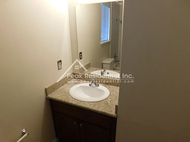 10260 Mills Station Rd — Photo 13