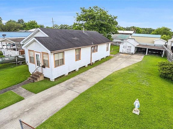 2nd image of 1064 Avenue A