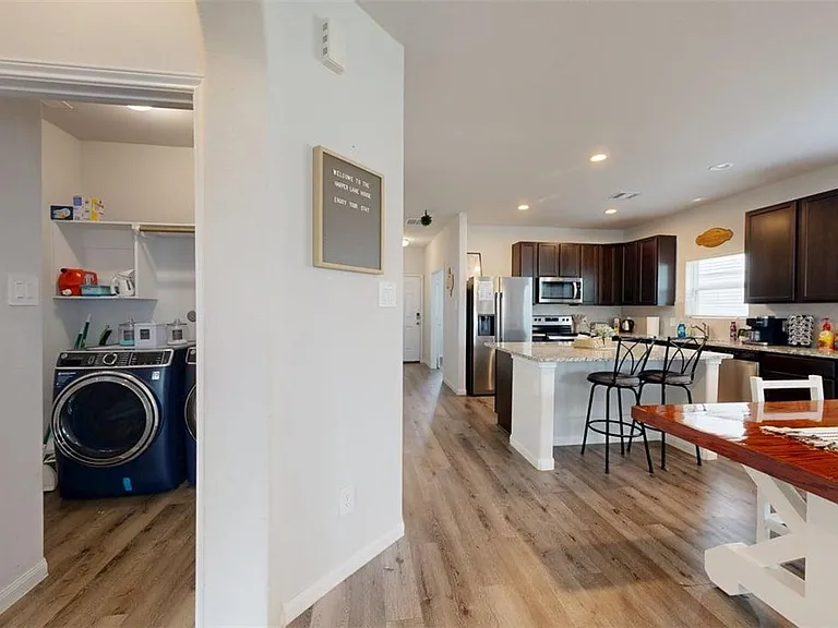 963 Harper Ln — Photo 10