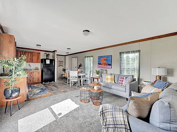 2nd image of 376 W Buell Dr #32A