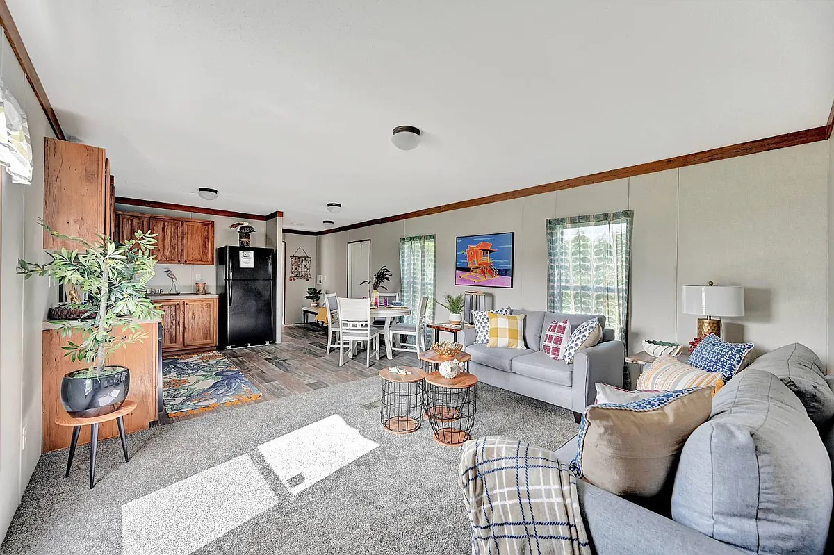 Building Photo - 376 W Buell Dr #32A